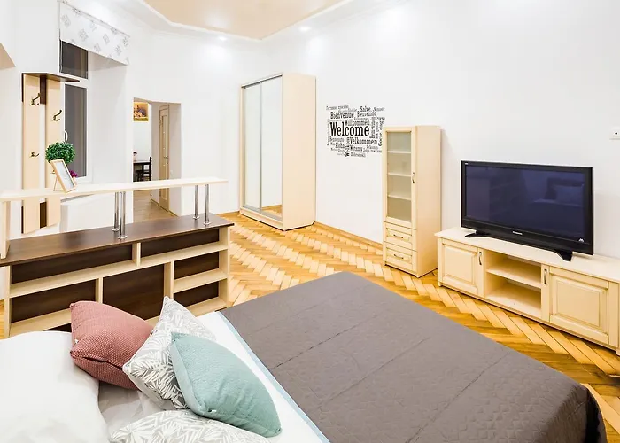 Bright And Cozy With Balcony Appartement *